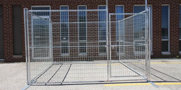 SHOULD YOU RENT OR BUY FENCE